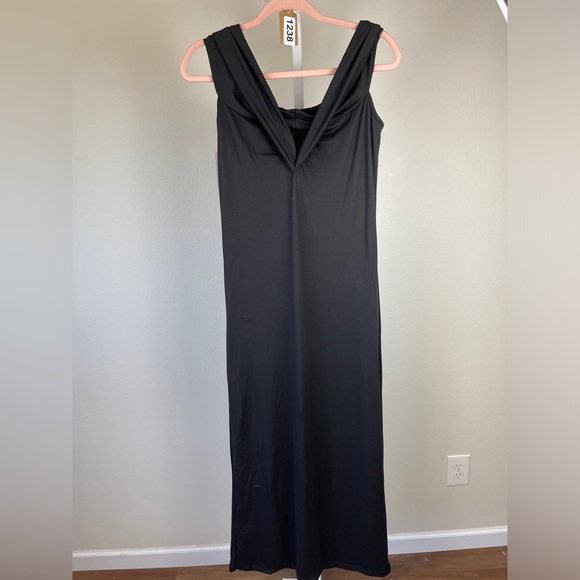 NWOT Revolve brand Bumpsuit Bianca off the shoulder black maxi dress. Size large - Picture 9 of 13